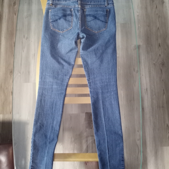 LONDONJEAN Women's Skinny Blue Jeans - Picture 4 of 4